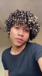 Finalizando meu cabelo com o mousse da @Pacinos Signature Line, curtiram o  resultado? #fy #foryou #كيرلي #finalizacao #cachos #culyhair  #definicaodoscachos