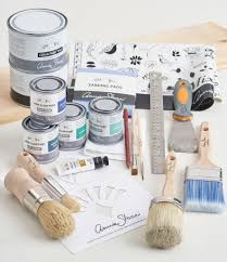 This multipurpose chalk paint dries to a matte finish, which creates a chalky appearance. Faqs Techniques And Tips Annie Sloan