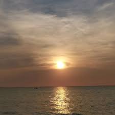 Selain itu juga murah biaya karena tidak di tarik retribusi jika masuk ke dalamya. Pantai Teluk Awur 4 Tips From 92 Visitors