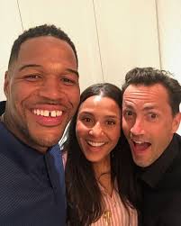 GMA ex-host TJ Holmes' 'affair' with Amy Robach could 'negatively impact'  his custody of daughter Sabine, 10, in divorce