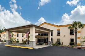 Looking for surfside beach hotel? Quality Inn Surfside Myrtle Beach Hotel Book Now