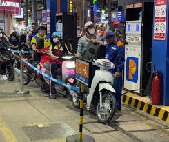 Từ tháng 8/2025, sẽ bán loại xăng mới, người dân tại TP Hồ Chí ...