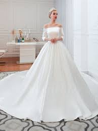 Eher schlicht, vielleicht nur bis zum knie, eben so, dass du dich den ganzen tag über in deinem hochzeitskleid wohlfühlst. Designer Duchesse Schulterfreies Brautkleid Satin Schlicht Mit Armel Schleppe