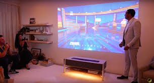 Il y en a pour tous les goûts. Ces 2017 L Etrange Et Futuriste Meuble Videoprojecteur 4k De Sony