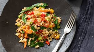 blumenkohl reis gebraten mit buntem gemuse rezept blumenkohl reis asiatisches gemuse blumenkohl