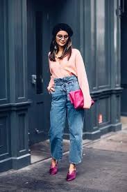 Look Calça Jeans Com Elastico Na Perna Como Usar Calca Clochard E Onde Comprar Essa Modelagem Tao Atual Em 2020 Estilo De Moda Casual Looks Estilosos Semanas De Moda