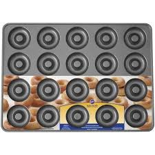 Wilton Perfect Results Non Stick Mega Doughnut Pan 20 Cavity Walmart Com Donut Baking Pan Doughnut Pan Wilton