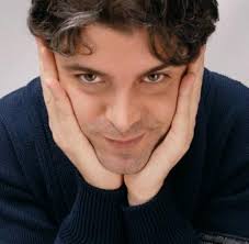 Disavventura per il cantante, e il concerto, inizialmente previsto il 15 ottobre al teatro il celebrazioni, è stato rimandato. Il Cantante Samuele Bersani Compie 49 Anni Ecco Com E Oggi