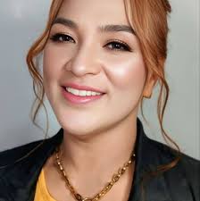 𝙆𝙀𝙀𝙋 𝘾𝙊𝙊𝙇 𝘼𝙉𝘿 𝘾𝙃𝙄𝙇𝙇𝙄𝙉𝙂 𝙏𝙃𝙄𝙎 𝘽𝙀𝙍𝙈𝙊𝙉𝙏𝙃𝙎🎉☃️  Start your own snow cone business with this ready to use 750mL Snow cone  syrup with over 16 flavors available. For just P180 per bottle/P140 pesos