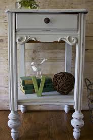 How To Chalk Paint Furniture Our Best Tips 2 Bees In A Pod