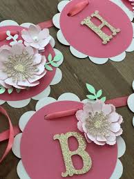 Anpassbare Name Banner Personalisierte Name Banner Benutzerdefinierte Baby Banner Foto Prop Banner Floral Name Banner Baby Girl Name Banner Bastelid 2020 Dogumgunu Partileri Kagit Cicek Parti