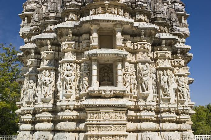 Everything You Need To Know About The Incredible Dilwara Temples