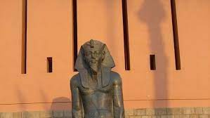 واستمرت مدة حكم مرنبتاح حوالي. Ù…Ø±Ù†Ø¨ØªØ§Ø¬ Ø¥Ù„Ù‰ Ø¬ÙˆØ§Ø± Ø£Ø¨ÙŠÙ‡ Ø±Ø­Ù„Ø© Ø§Ù„ÙØ±Ø¹ÙˆÙ† Ù…Ù† Ø¹Ø±Ø´ Ù…ØµØ± Ø¥Ù„Ù‰ ÙˆØ§Ø¯ÙŠ Ø§Ù„Ù…Ù„ÙˆÙƒ Ù…ØµØ± Ø§Ù„ÙˆØ·Ù†