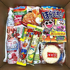 El apodo de pantalla chica no le queda más. Asian Snack Dagashi Mystery Box 25 Piezas Con 3 Articulos De Tamano Completo Que Incluyen Bebida Caramelo Fideos Instantaneos Surtido De Aperitivos Chinos Coreanos Japoneses Dulces Y Salados Dulces Alimentos Amazon Com Mx
