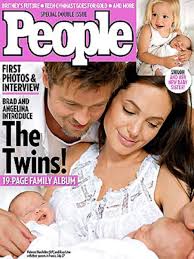 Angelina jolie mit ihren sechs kindern: Zwillinge Von Jolie Und Pitt Magazin Veroffentlicht Die Ersten Fotos Menschen Faz