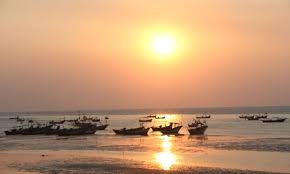 Anda ingin berlibur ke pantai caruban? 20 Tempat Wisata Di Rembang Terbaru Paling Hits Dikunjungi Java Travel
