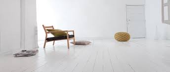 Peindre Un Escalier En Bois Avec La Peinture Renovation V33 Peindre Parquet Parquet Stratifie Peinture Parquet