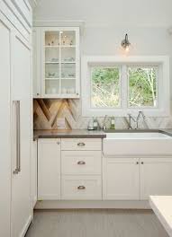 Hgtv Kitchens Behr Silver Drop Off White Cabinets Off White Kitchen Cabinets Taupe Counte Hgtv Kitchens Off White Kitchens Contemporary Style Kitchen