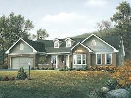 Many of our ranch homes can be also be found in our contemporary house plan and traditional house plan sections. Evergreen Traditional Ranch Home Plan 027d 0006 House Plans And More