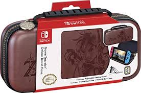 It has a padded divider to protect the screen and a zippered mesh pocket to hold extra game cards. Amazon Com Officially Licensed Nintendo Switch Deluxe Zelda Link Travel Case Premium Hard Case Made With Koskin Saddle Leather Embossed With Zelda Breath Of The Wild Art 2 Game Cases Video Games