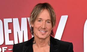 Dolly Parton 'Checking in' With Kelly Clarkson and 'Offering Her Support'  Amid Personal Struggles