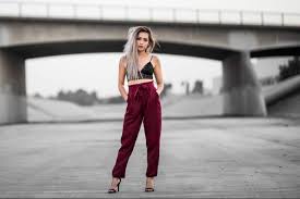 Pantalon pagne taille haute femme très joli pantalon confectionné en tissu wax. Pantalon Taille Haute Tendance 2021 Pour Votre Morphologie