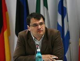 Cristian ghinea (born 1977) is a romanian publisher and activist who has been serving as a minister of investments and european projects in the cabinet of prime minister florin cîțu since 2021. Update Minister Cristian Ghinea Resigns To Run On Usr Lists In General Elections Two Secretaries Of State Also Submit Resignations The Romania Journal