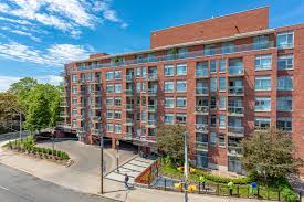 We are operating by appointments only. 2495 Dundas Street West 420 High Park North Sold High Park Real Estate