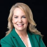 Jennifer Dirks's Instagram, Twitter & Facebook