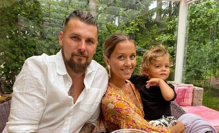 IMELINE KLÕPS: JESPER PARVE JA MARI OJASAAR-PARVE tähistasid beebi esimest  minisünnipäeva - Buduaar