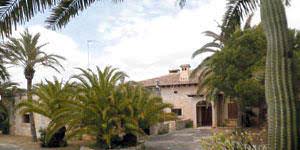 This peaceful and lovely piece of land retains its mediterranean roots. Rafael Nadal Kauft Sich Villa Am Meer In Porto Cristo Mallorca Zeitung