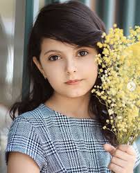 روز العساف in 2021 girls with cameras baby photos girl