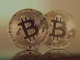 Mais sa différence, c'est qu'elle est uniquement virtuelle. Crypto Monnaie Solutions De Paiement