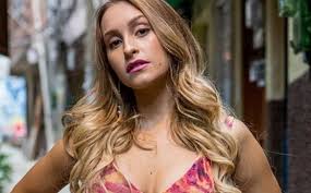 Descubre lo que carla diaz (carladiazs) encontró en pinterest, la colección de ideas más grande del mundo. Carla Diaz Descobre Doenca E Chora Ao Revelar Que Precisara Fazer Biopsia Jornal Correio Noticias E Opinioes Que A Bahia Quer Saber