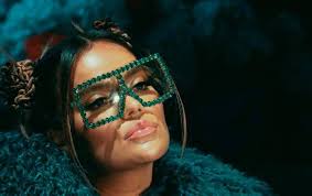 Karol g location music videos. Karol G Canta Location Junto A Su Novio Anuel Y Su Amigo J Balvin