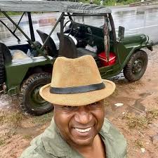 Pierre was the only one wearing a Canadian flag!” Yeah! Because Carney has  an ORDER OF CANADA PIN FOR HIS CONTRIBUTIONS TO CANADA