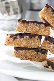 Carres Croustillants Riz Souffle Peanut Butter Chocolat Scotcheroos Au Caramel Au Beurre Sale Peanut Butter Crunch Peanut Butter Peanut Butter Rice Krispies