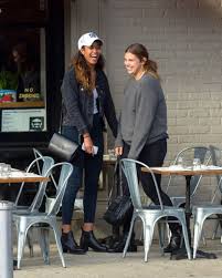 Malia has also attended the prestigious university of chicago. Malia Obama And Rory Farquharson A Look Into Their Wild Romance