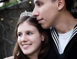 Husband shoots dead wife in parking lot before killing himself in  murder-suicide