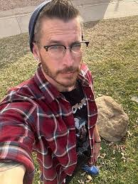 Danielle Stiel's Instagram, Twitter & Facebook