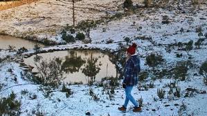El fenómeno está relacionado con una gran masa de aire polar que ingresó por el sur de ese país, y que además afectaría a varias provincias de argentina. Hhudecly80ranm