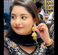 আপুরা অন্তরা আপুর এইকানের ঝুমকার ডিজাইন টার ক্লিয়ার কোন পিক কোন ভাবে  দেওয়া যাবে? কারো কাছে আছে? আমার সেম এরকম কিনতে ইচ্ছে করছে বাহির থেকে ...