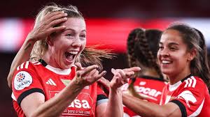 Futebol feminino: Benfica vence dérbi e continua imbatível na Liga