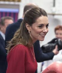 Już od dawna uchodzi za ikonę stylu. Ksiezna Kate Delikatnie Zmienila Fryzure Jej Nowa Stylizacja Wlosow To Hit Na Sezon Wiosna 2020