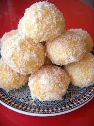 Boules Coco De Choumicha Yum Boule De Noix De Coco Recette Gateau Marocain Recettes De Cuisine
