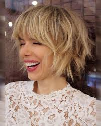 Kurze bob frisuren mit pony. 1001 Inspirierende Und Stylische Ideen Fur Choppy Bob 2021