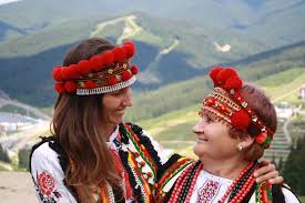Vyshyvanka is a colloquial name of the traditional ukrainian embroidered shirt. Local Guides Connect Traditional Ukrainian Clothing Local Guides Connect