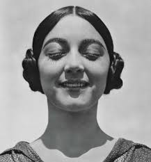 Rosa Rolanda (Rosemonde Cowan) — AWARE