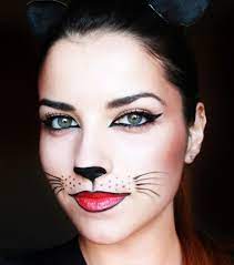 11 Super Instagrammable Halloween Makeup Looks To Try This Year Maquiagem Carnaval Halloween Make Maquiagem Gatinho