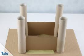 Das richtige papier ist die grundlage vieler basteltechniken und bastelideen. Ritterburg Basteln Tolle Burgen Bauen Mit Kindern Talu De Burg Bauen Ritterburg Basteln Weihnachten Fenster